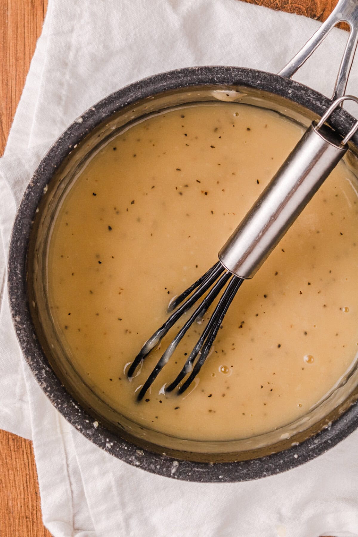 Homemade Chicken Gravy: Simple Recipe with Everyday Pantry Staples